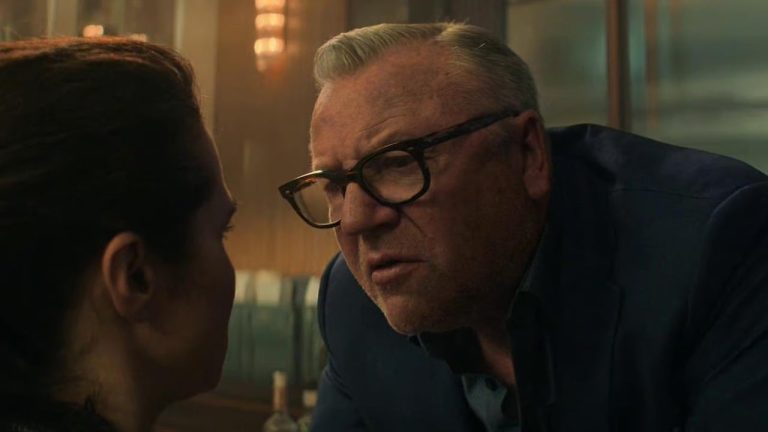 Ray Winstone voulait que son rôle de Black Widow soit refondu en raison de l'expérience MCU « destructrice d'âme »
