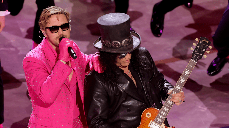 Ryan Gosling, Slash et d'autres stars de Barbie interprètent "I'm Just Ken" aux Oscars 2024
