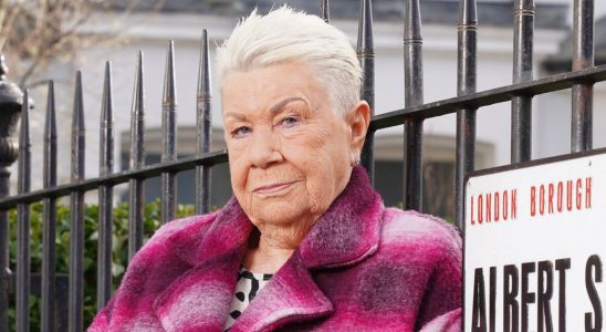 Spoilers EastEnders – Le retour de Mo Harris confirmé avec une touche d’originalité