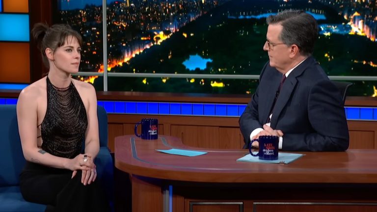 Stephen Colbert a montré la couverture du magazine Kristen Stewart après un contrecoup, mais il s'avère que CBS avait peur : "Cela a bouleversé beaucoup de gens"
