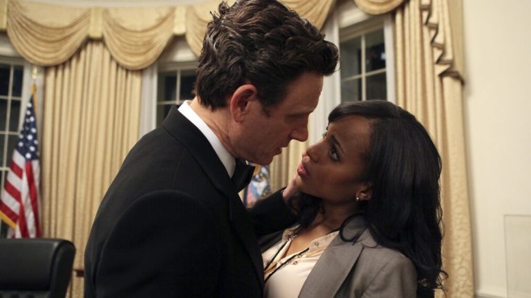 Tony Goldwyn and Kerry Washington in 