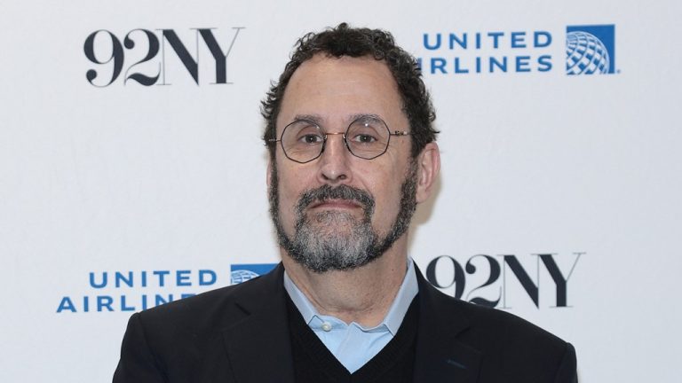 Tony Kushner soutient le discours des Oscars « irréprochable et irréfutable » de Jonathan Glazer : « Qui n'est pas d'accord avec ça ?
