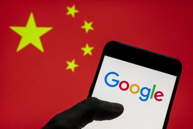 Un ancien ingénieur de Google a été arrêté pour avoir prétendument volé des secrets d’IA pour des rivaux chinois