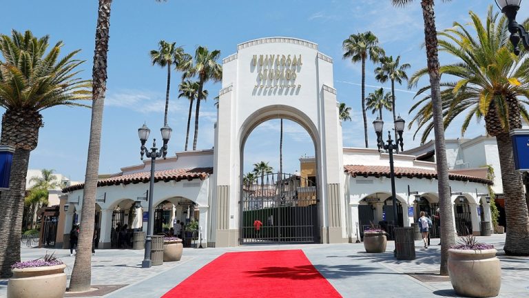 15 personnes blessées dans l'accident de tramway à Universal Studios Hollywood, selon les autorités
