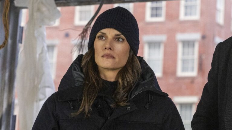 Missy Peregrym as Maggie in FBI Season 6x07