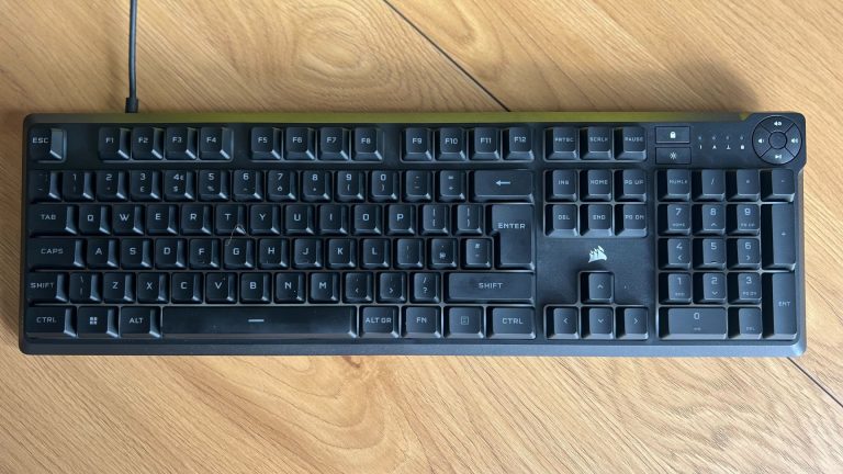 Test du Corsair K55 Core – un choix solide pour un clavier de jeu économique
