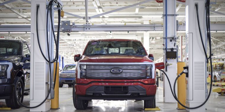 Ford réduit ses projets de véhicules électriques alors même qu’elle devient la deuxième plus grande marque de véhicules électriques du pays