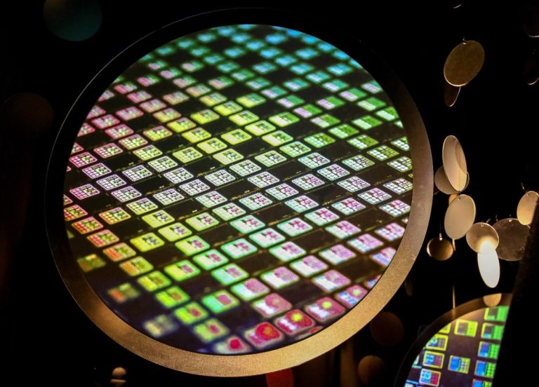 Les États-Unis vont accorder à TSMC 6,6 milliards de dollars de subventions et 5 milliards de dollars de prêts pour accélérer la fabrication de puces en Arizona