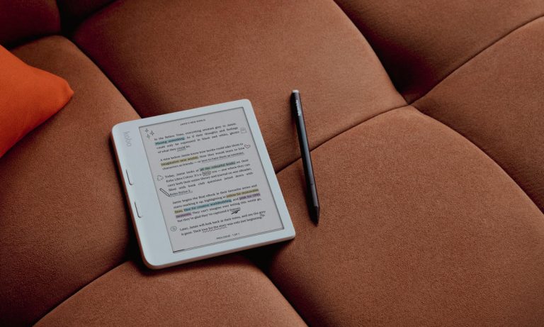 Les nouvelles liseuses de Kobo incluent la première avec des écrans couleur