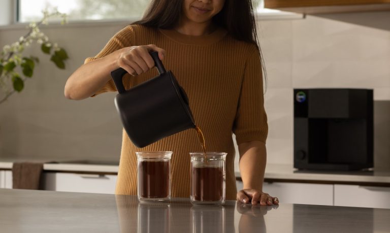 Fellow s’éloigne de sa routine habituelle avec la machine à café Aiden à 365 $