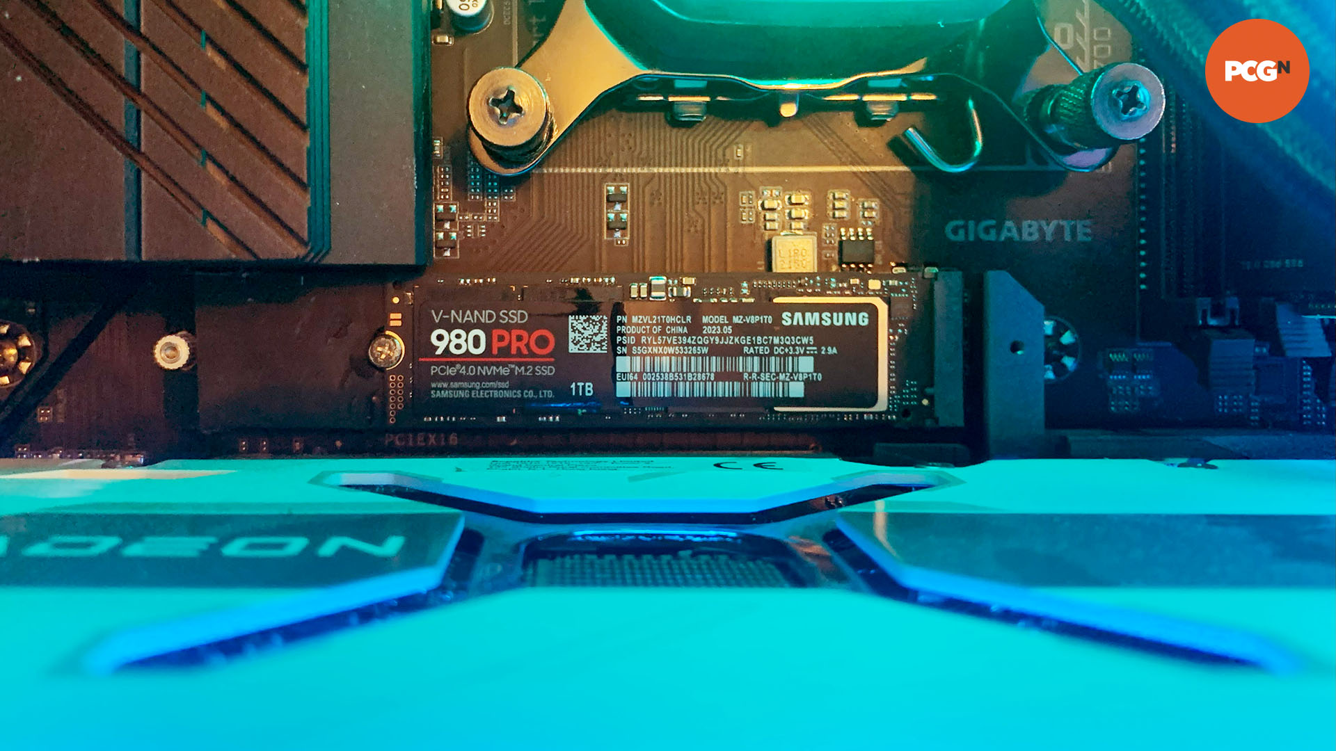 Test du Samsung 980 Pro : SSD installé sur la carte mère Gigabyte