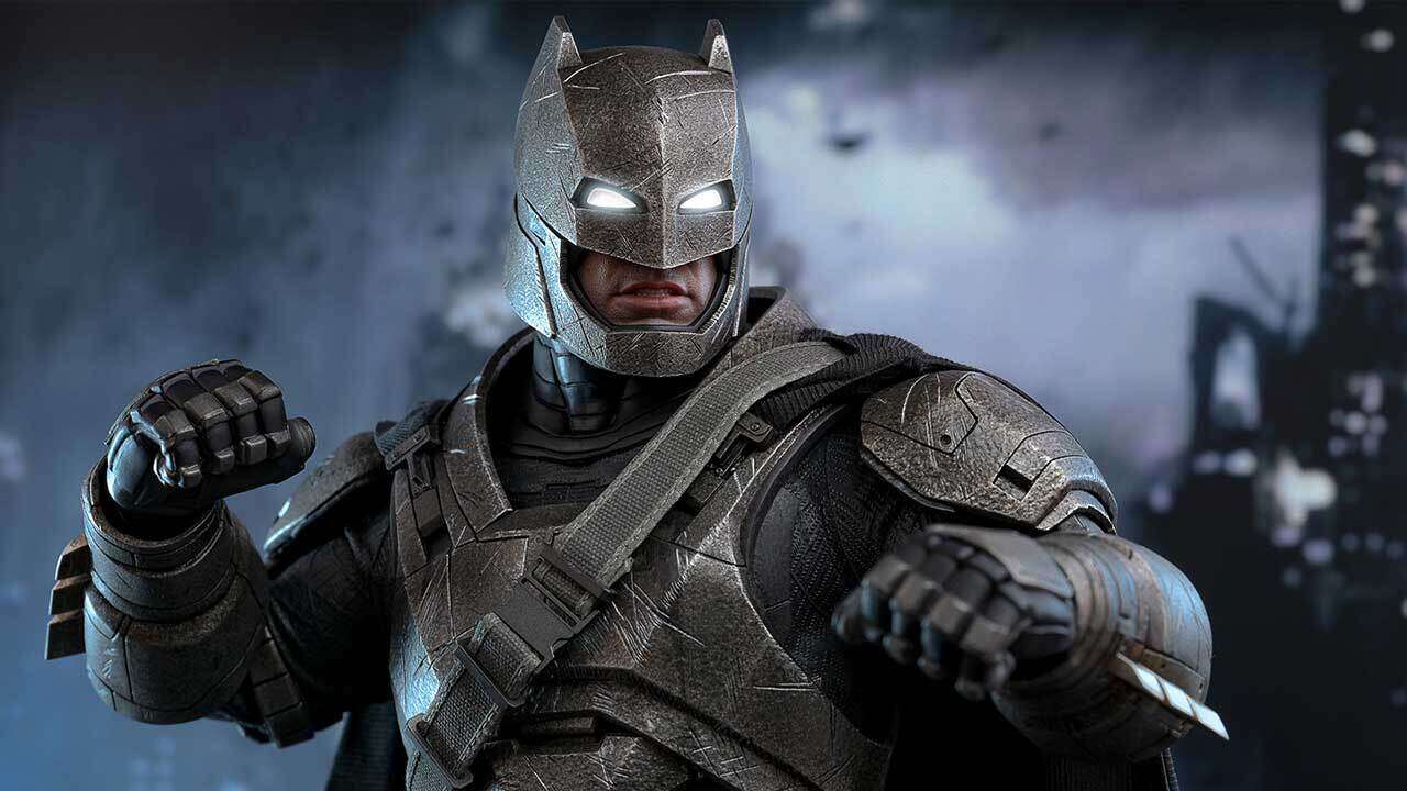 La figurine Armored Batman 2.0 de Hot Toys dévoilée, prête à battre à nouveau Superman
