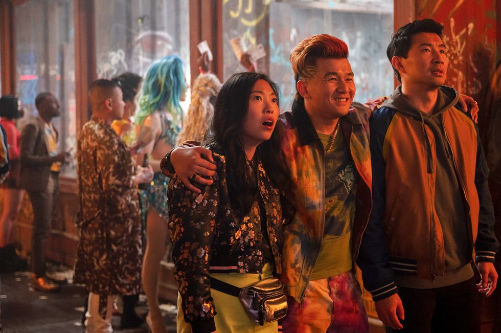 awkwafina, ronny chieng, simu liu, shang chi et la légende des dix anneaux