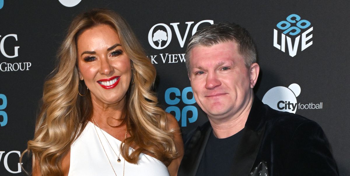 Ricky Hatton et Claire Sweeney de Dancing on Ice font leurs débuts ensemble sur le tapis rouge
