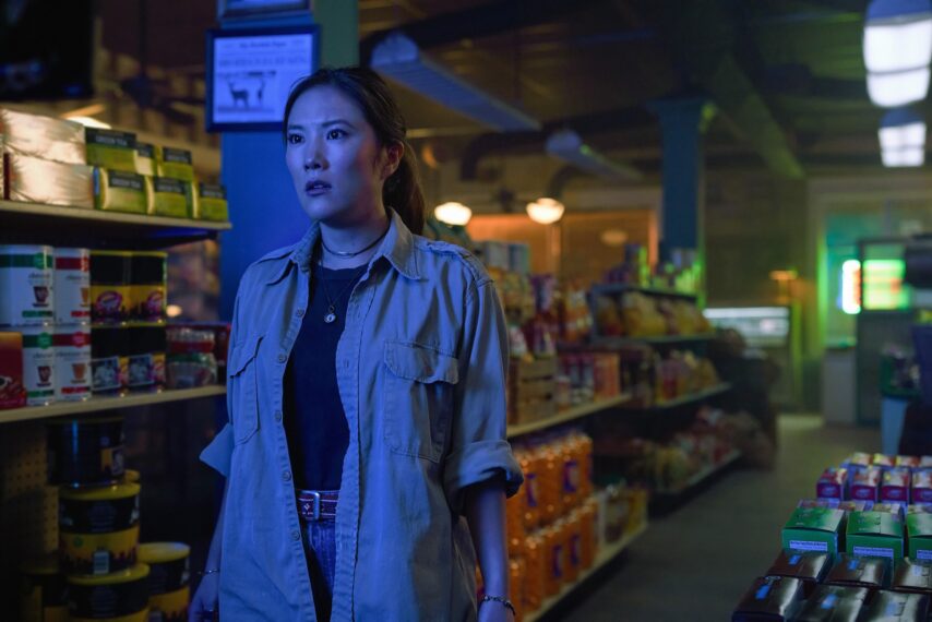 Ally Maki dans le rôle de Hana dans la saison 2, épisode 1 de « The Big Door Prize »