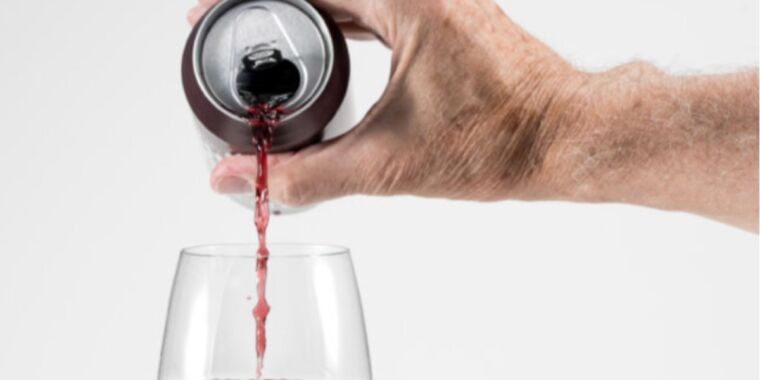 Pourquoi le vin en conserve peut sentir les œufs pourris alors que la bière et le Coca sont bons