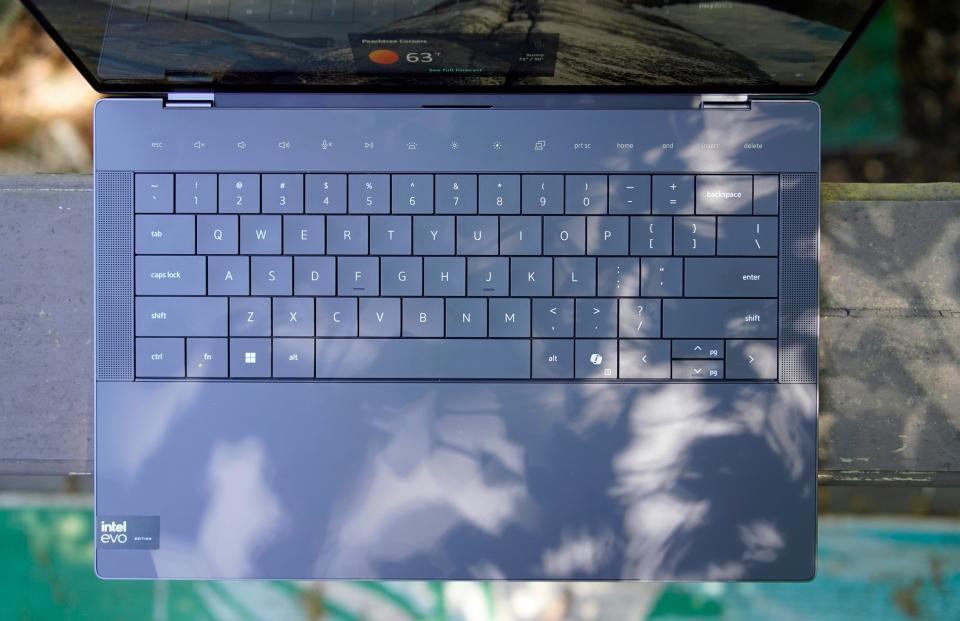 Vue du clavier Dell XPS 14