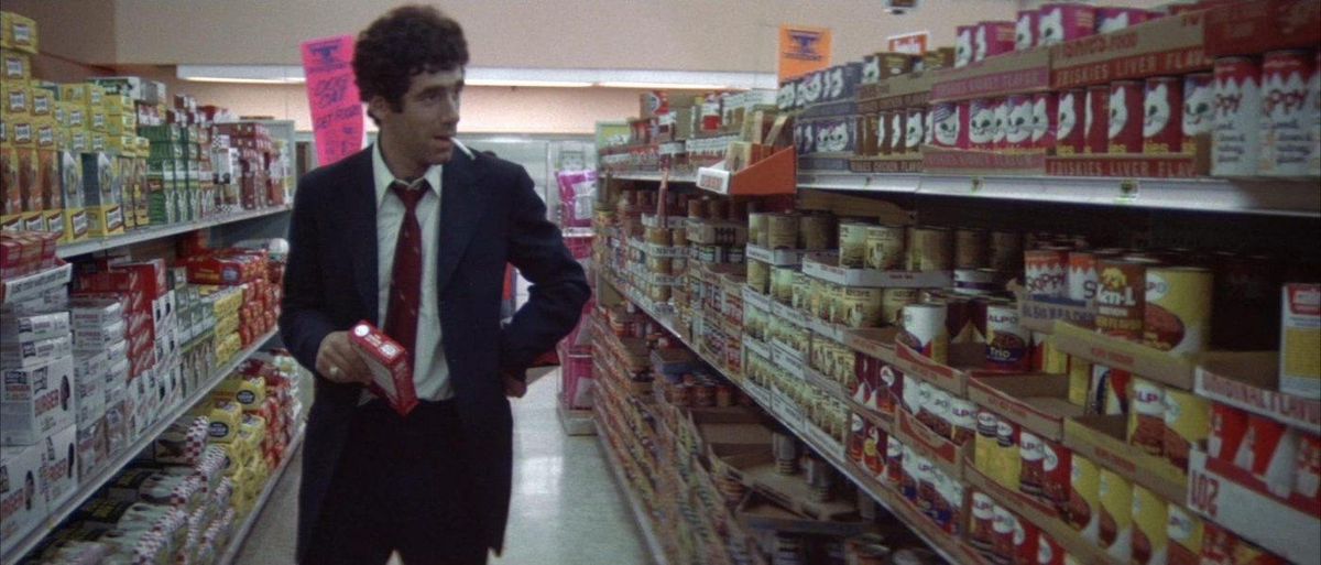 Elliott Gould dans le rôle de Philip Marlowe dans The Long Goodbye