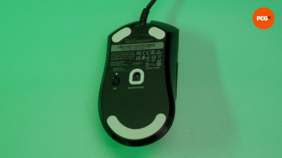 Razer Deathadder V3 Review 04 dessous