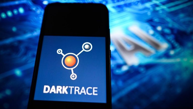 Thoma Bravo va privatiser la société britannique de cybersécurité Darktrace dans le cadre d’un accord de 5 milliards de dollars