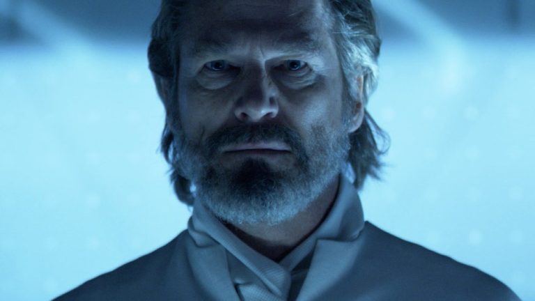 Jeff Bridges de retour pour "Tron : Ares", déclare que le personnage vieilli de "Tron : Legacy" ressemblait "plus à Bill Maher qu'à moi-même" Les plus populaires à lire absolument Inscrivez-vous aux newsletters variées Plus de nos marques
	
	
