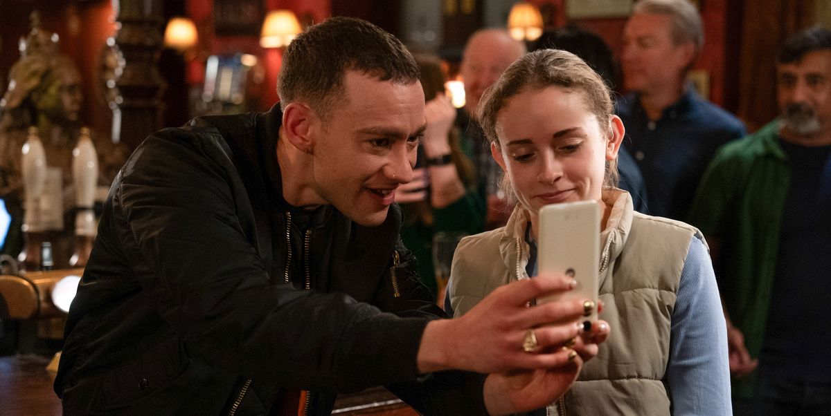 EastEnders partage un premier aperçu des scènes d'Olly Alexander
