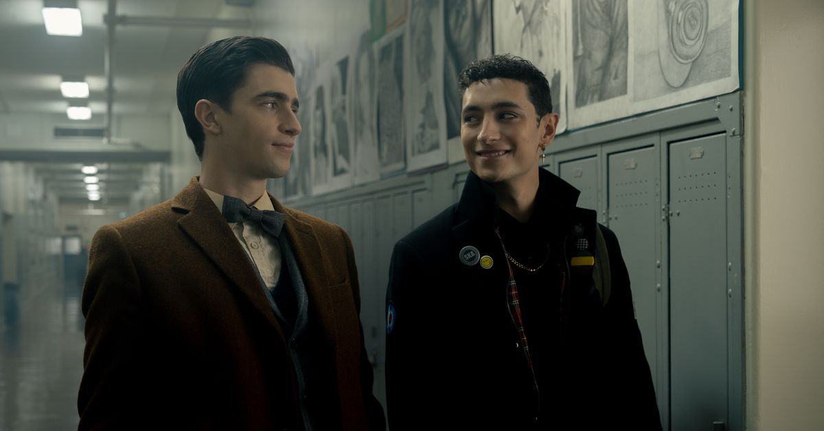 Dead Boy Detectives de Netflix prouve que Yaoi sauverait un garçon édouardien
