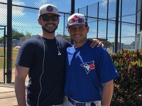 « ANGE SUR SON ÉPAULE » : Comment Davis Schneider des Blue Jays a fait redonner le sourire à sa famille