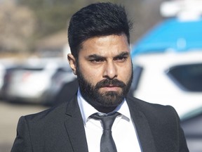 Jaskirat Singh Sidhu se rend au Centre Kerry Vickar pour sa détermination de peine à Melfort, en Saskatchewan, le 22 mars 2019. Une audience d'expulsion de Sidhu, le chauffeur de camion qui a causé l'accident mortel d'autobus des Broncos de Humboldt il y a six ans, est prévue pour le prochain mois.LA PRESSE CANADIENNE/Kayle Neis