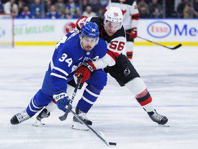 Auston Matthews marque deux buts alors que les Maple Leafs survivent aux Panthers de la Floride