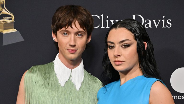 BEVERLY HILLS, CALIFORNIA - FEBRUARY 03: (FOR EDITORIAL USE ONLY) Troye Sivan and Charli XCX attend the 66th GRAMMY Awards Pre-GRAMMY Gala & GRAMMY Salute To Industry Icons Honoring Jon Platt at The Beverly Hilton on February 03, 2024 in Beverly Hills, California. (Photo by Axelle/Bauer-Griffin/FilmMagic)