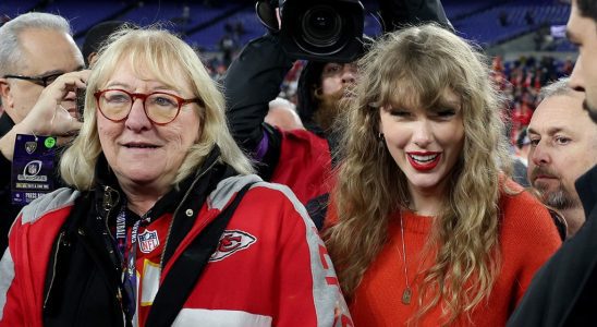 Donna Kelce qualifie le « Département des poètes torturés » de Taylor Swift de « meilleur travail à ce jour »