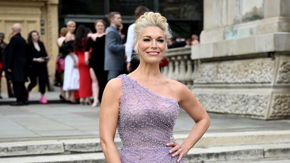 Hannah Waddingham sur le tapis rouge des Olivier Awards