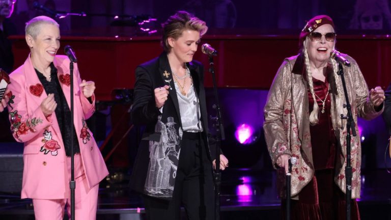 WASHINGTON, DC - MARCH 20: Annie Lennox, Brandi Carlile, and Joni Mitchell perform during the 2024 Gershwin Prize for Popular Song presentation to Elton John and Bernie Taupin by the Library of Congress at DAR Constitution Hall on March 20, 2024 in Washington, DC.  (Photo by Taylor Hill/WireImage)