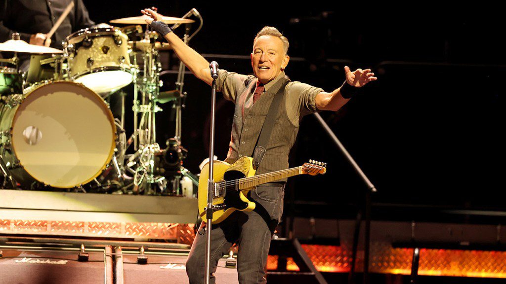 La ligne obscène « Curb Your Enthusiasm » de Bruce Springsteen fait ses débuts à son concert
