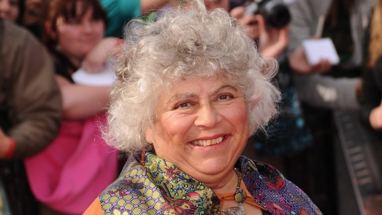 La star de "Harry Potter" Miriam Margolyes appelle les Juifs à "crier pour un cessez-le-feu" à Gaza : "Pour moi, il semble que Hitler a gagné"
