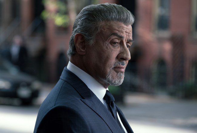 L’agence de casting « Tulsa King » ferme ses portes, Stallone aurait qualifié les figurants de « laids »