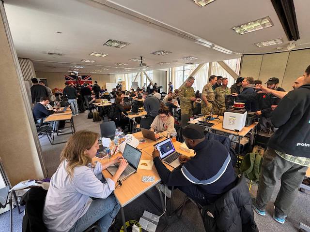 Le premier hackathon de technologie de défense de Londres rapproche la guerre en Ukraine des startups de la ville