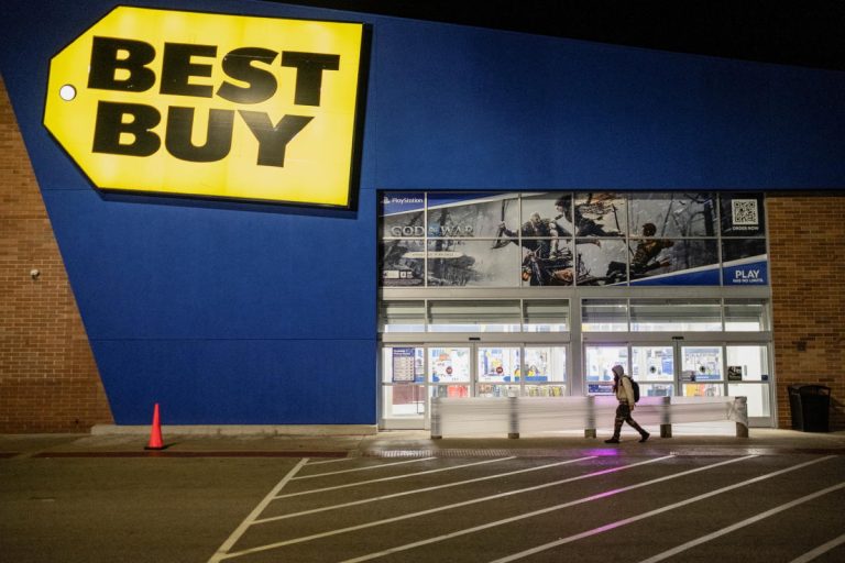 Les agents de la Geek Squad de Best Buy disent avoir été touchés par des licenciements massifs cette semaine