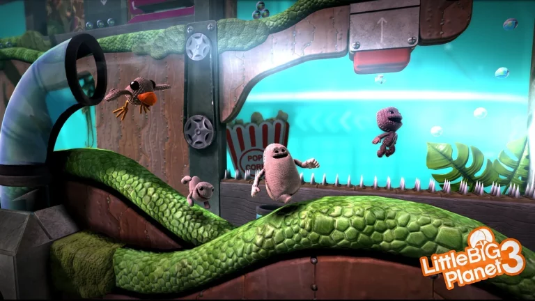 Sackboy and friends platforming in LittleBigPlanet 3