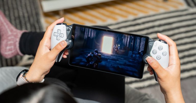 L’ordinateur de poche PlayStation Portal de Sony est de nouveau en stock chez plusieurs détaillants