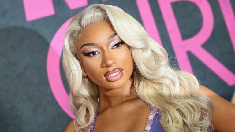 Megan Thee Stallion revient sur la fusillade de Tory Lanez : "Les gens ne m'ont pas traité comme si j'étais humaine"
