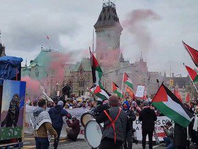 Michael Higgins : Les chants génocidaires dans les rues d’Ottawa sont l’héritage de Trudeau