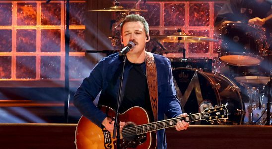 NASHVILLE, TENNESSEE - NOVEMBER 08: EDITORIAL USE ONLY Morgan Wallen performs onstage during the 57th Annual CMA Awards at Bridgestone Arena on November 08, 2023 in Nashville, Tennessee. (Photo by Terry Wyatt/Getty Images)