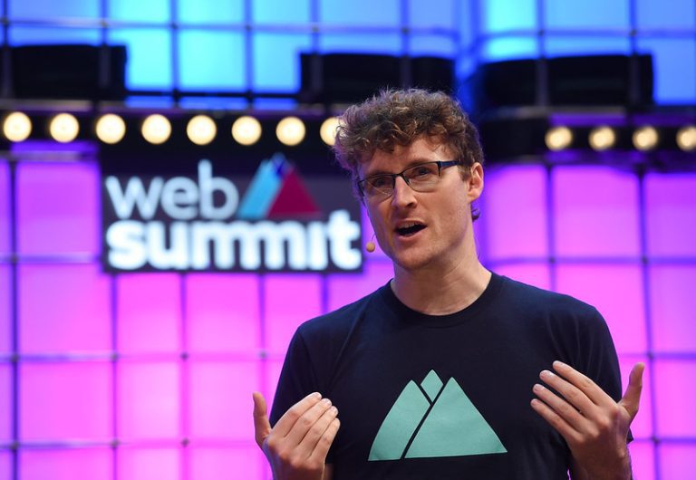 Paddy Cosgrave revient en tant que PDG du Web Summit après avoir démissionné suite à la controverse Israël/Gaza