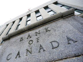 « Prêt à commencer à réduire les taux » : ce que disent les économistes à propos du maintien des taux par la Banque du Canada