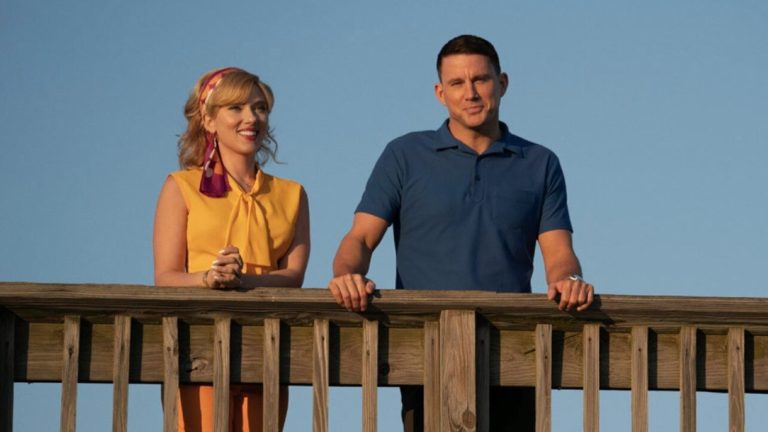 Scarlett Johansson et Channing Tatum simulent un atterrissage sur la lune dans la bande-annonce de Fly Me To The Moon
