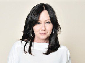 Shannen Doherty, atteinte d’un cancer, se prépare à la mort en « réduisant » ses affaires