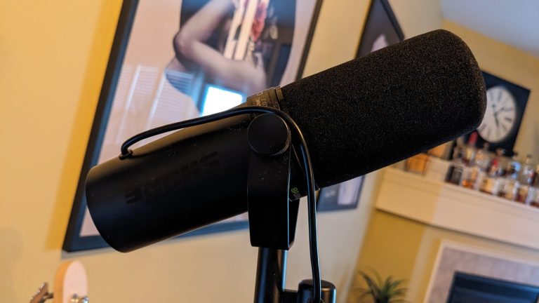 Test du Shure SM7dB - IGN
