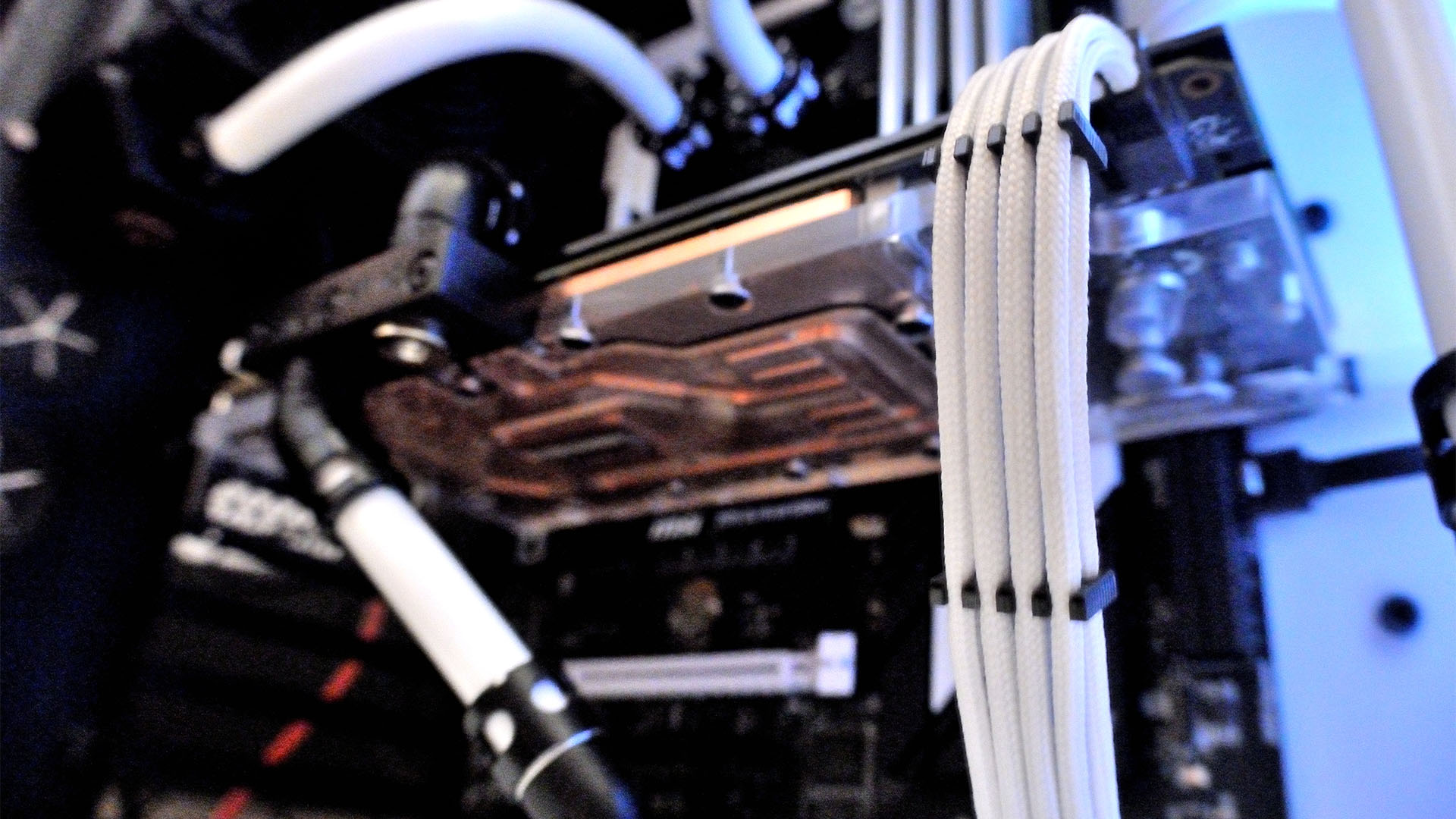 Le waterblock GPU dans le PC gamer MSI Krait